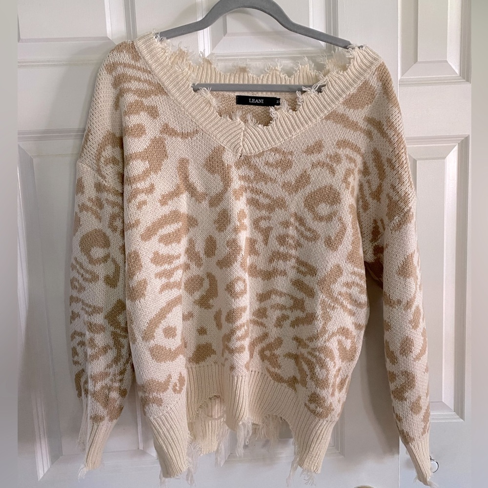 Leani Sweater